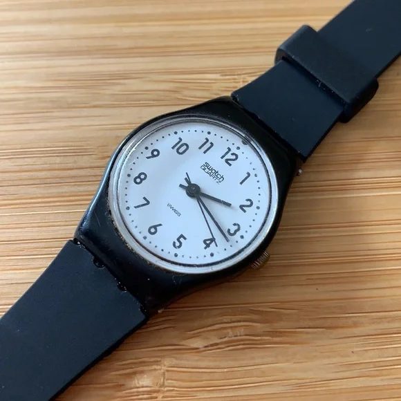 Swatch Watch - LB103 - CLASSIQUE Vintage 1988 Standard Swatch Watch Turquoise Bay GK103 ?? main image 4